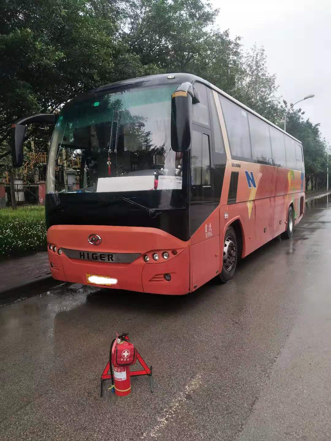多座客車出租怎么選？.jpg